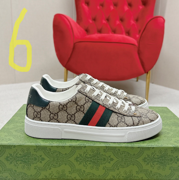 Gucci Sneakers