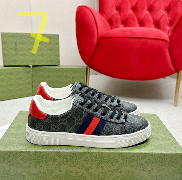 Gucci Sneakers